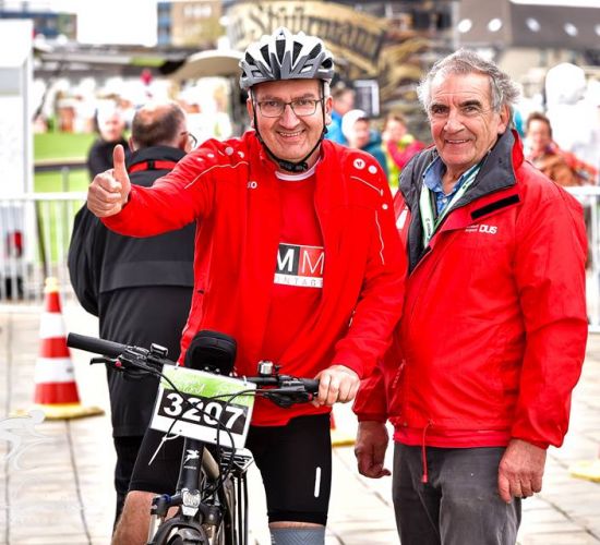 6   20 Km Runde In Rot Am Start